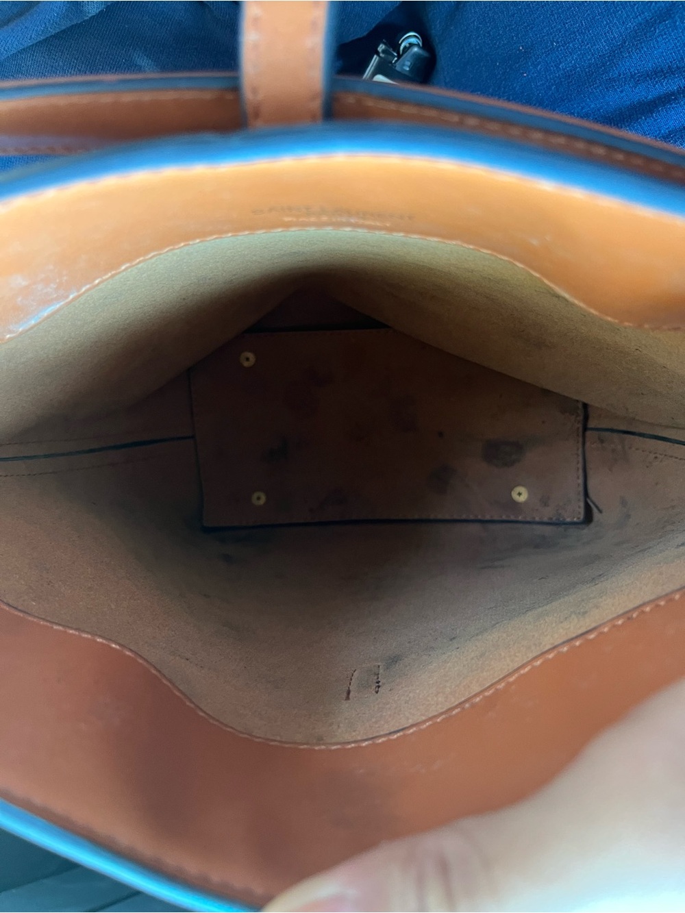 Saint Laurent Tan Leather Messenger Bag with Gold YSL Logo - Picture 5 of 6